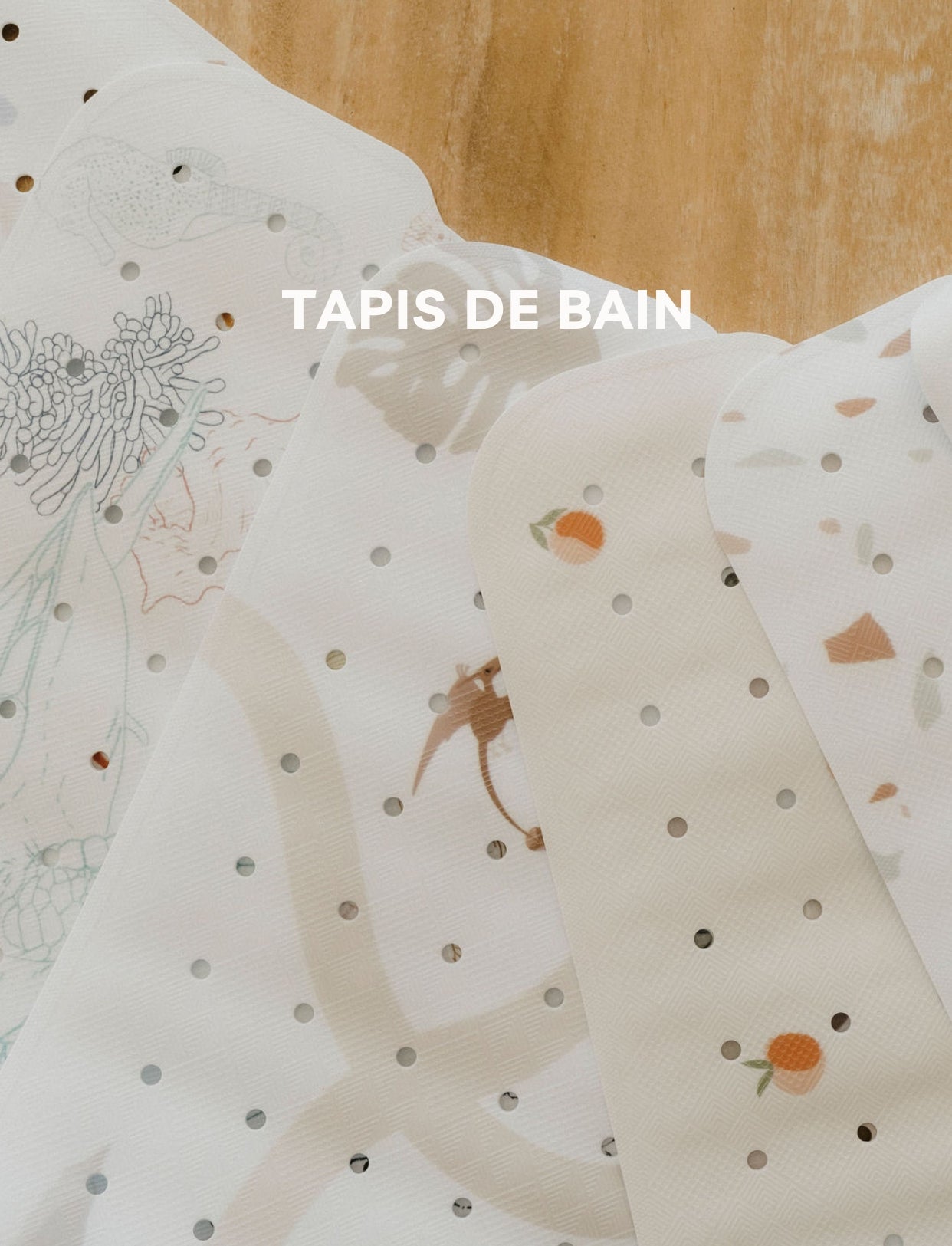 plusieurs tapis de bain tapilou