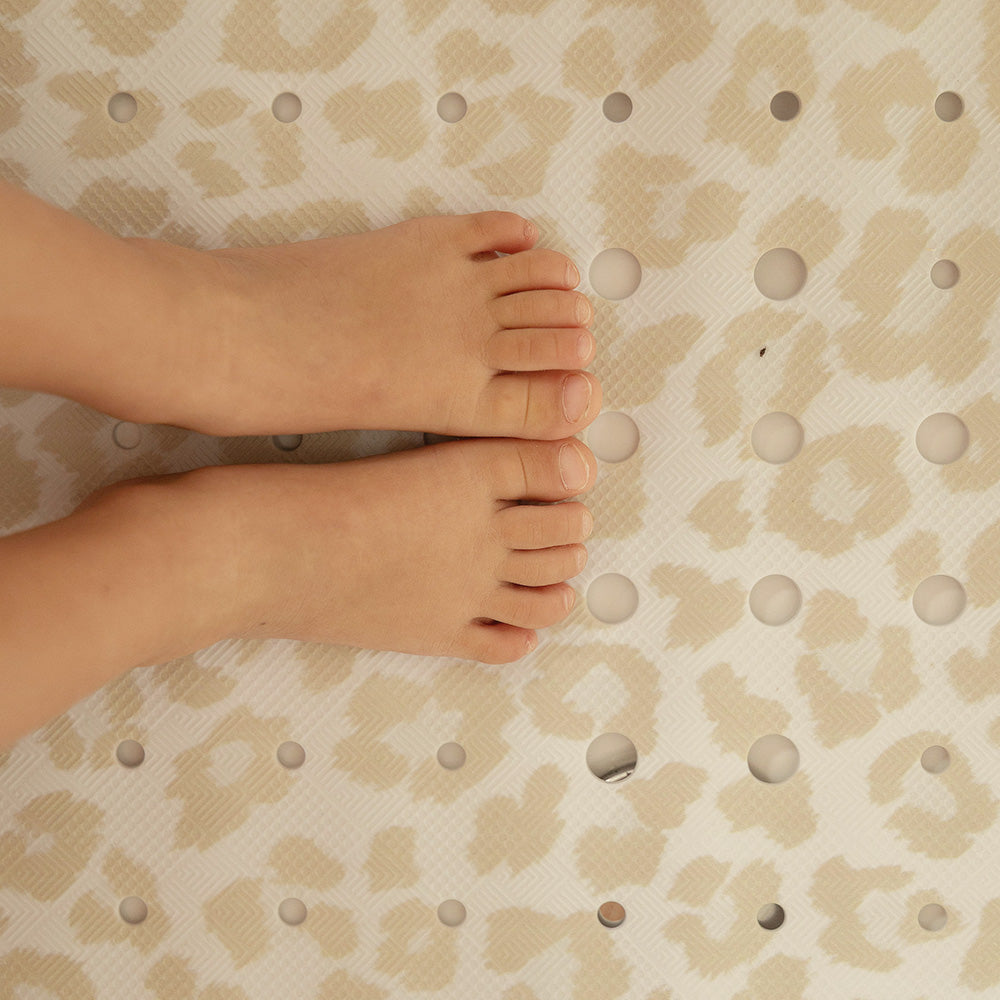 zoom tapis de bain motif léopard tapilou